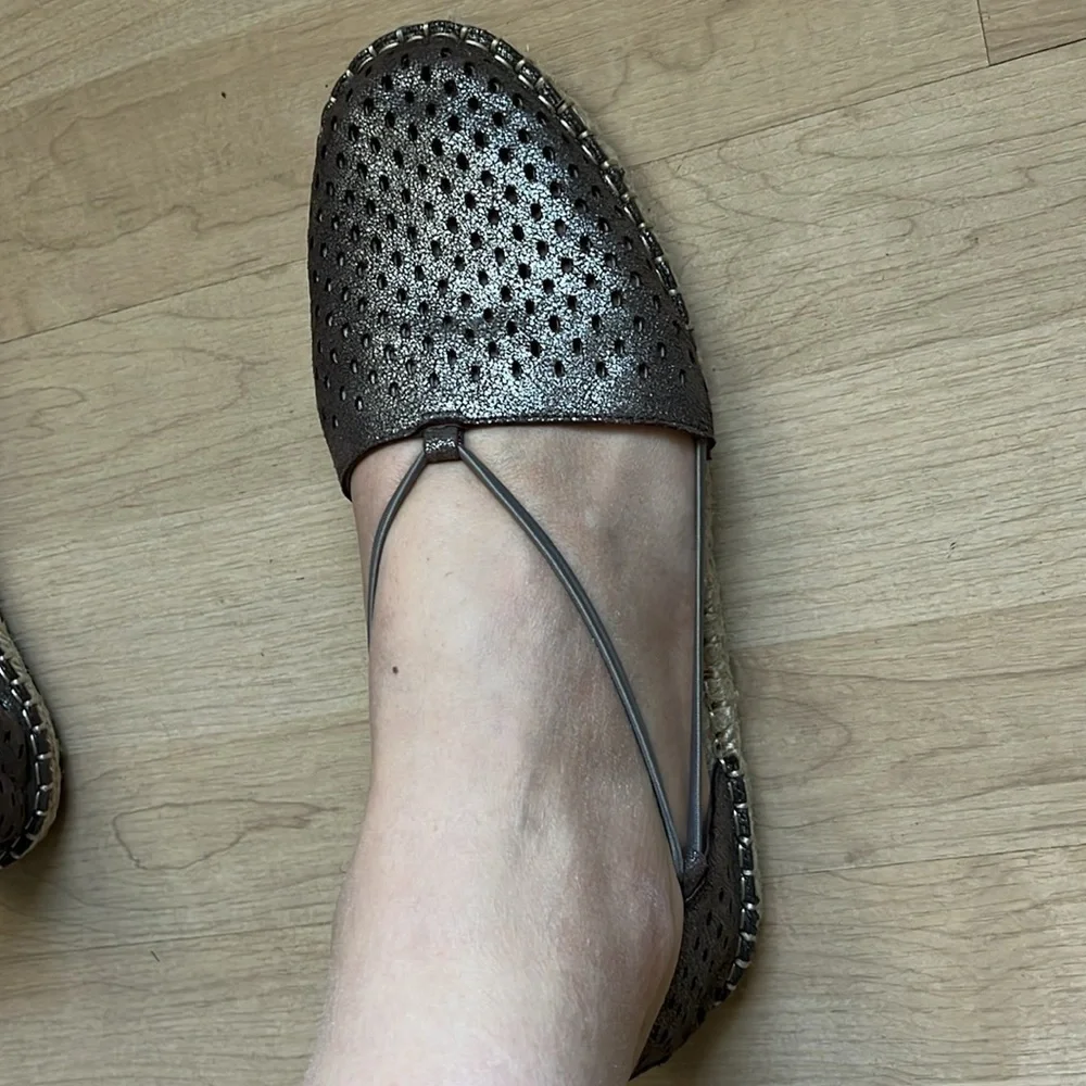 Eileen Fisher Espadrille Sandals Closed Toe gray neutral metallic size 9 Lee 2